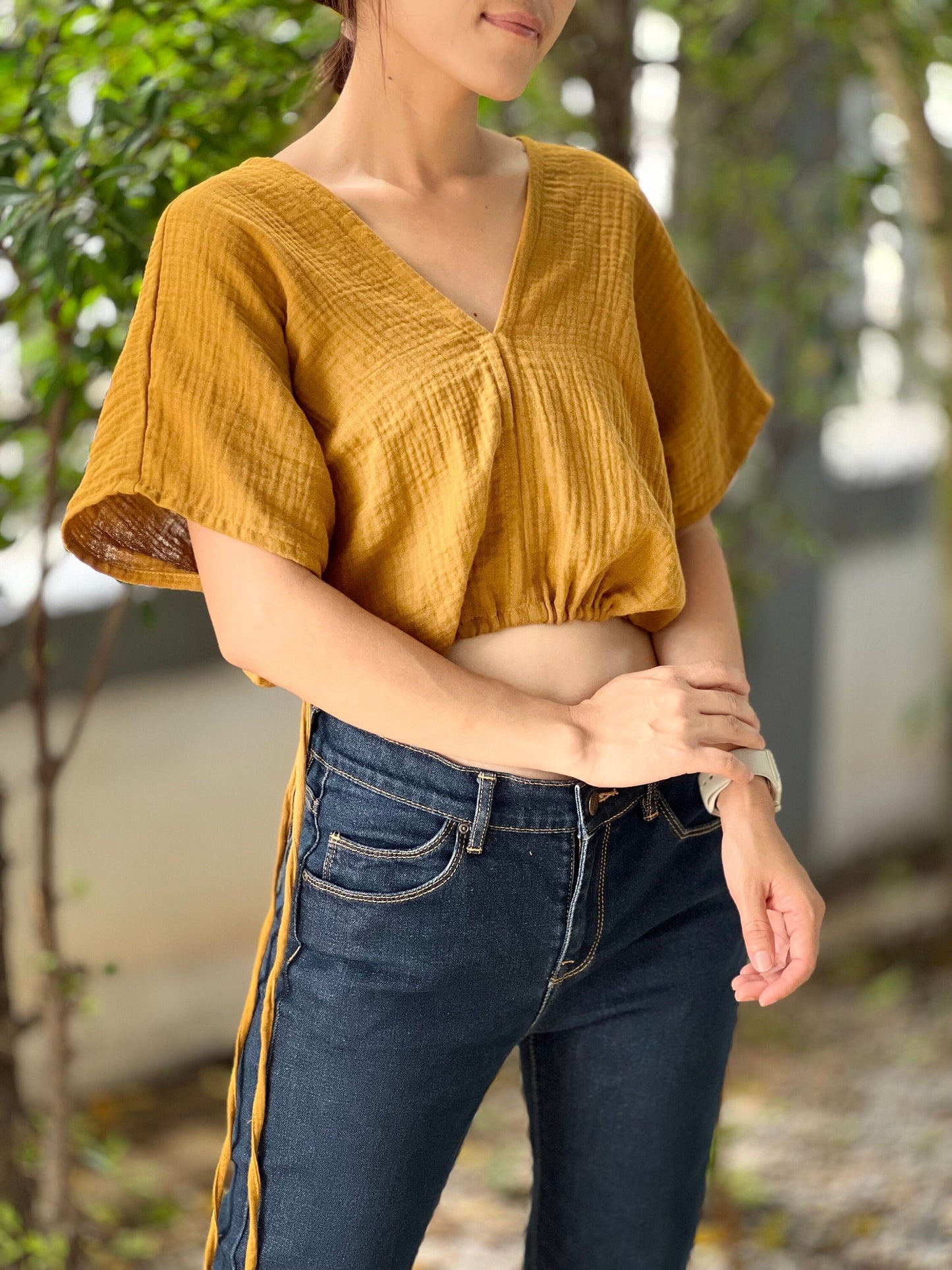 Muslin Double Gauze V-Neck Blouse with Adjustable Crop Top