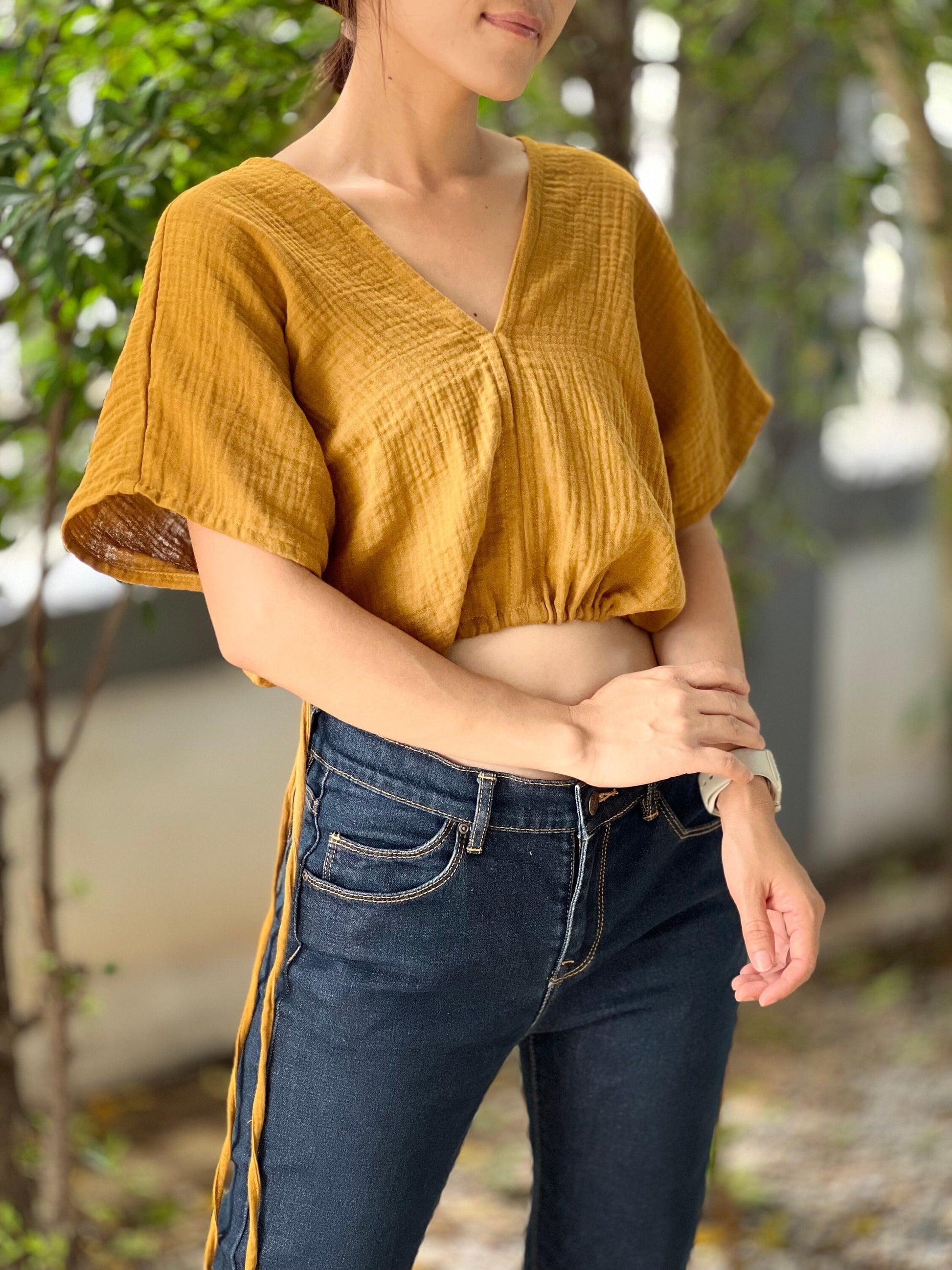 Muslin Double Gauze V-Neck Blouse with Adjustable Crop Top