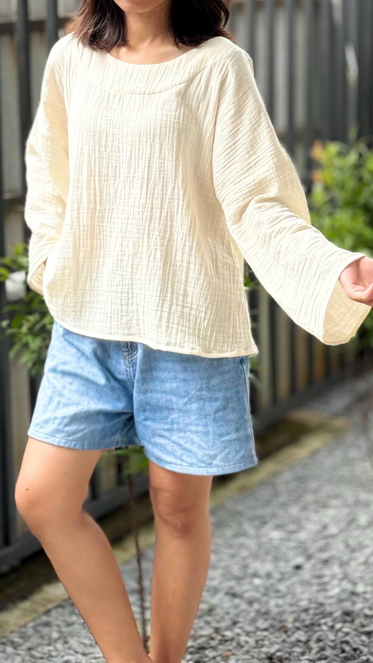 Double Gauze Scoop Neck Loose-Fitting Long-Sleeve Blouse