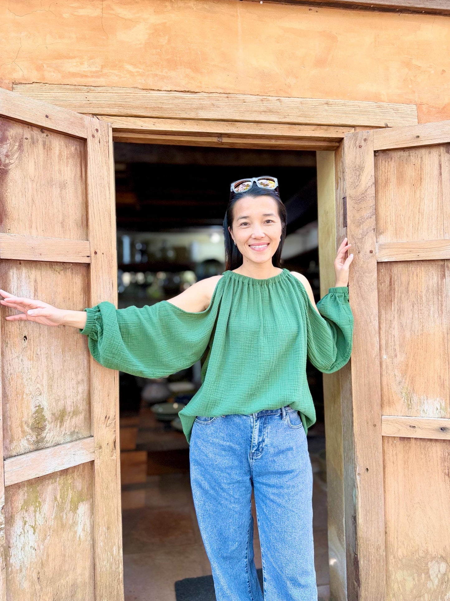 Double Gauze Long-Sleeve Round-Neck Off-Shoulder Shirt