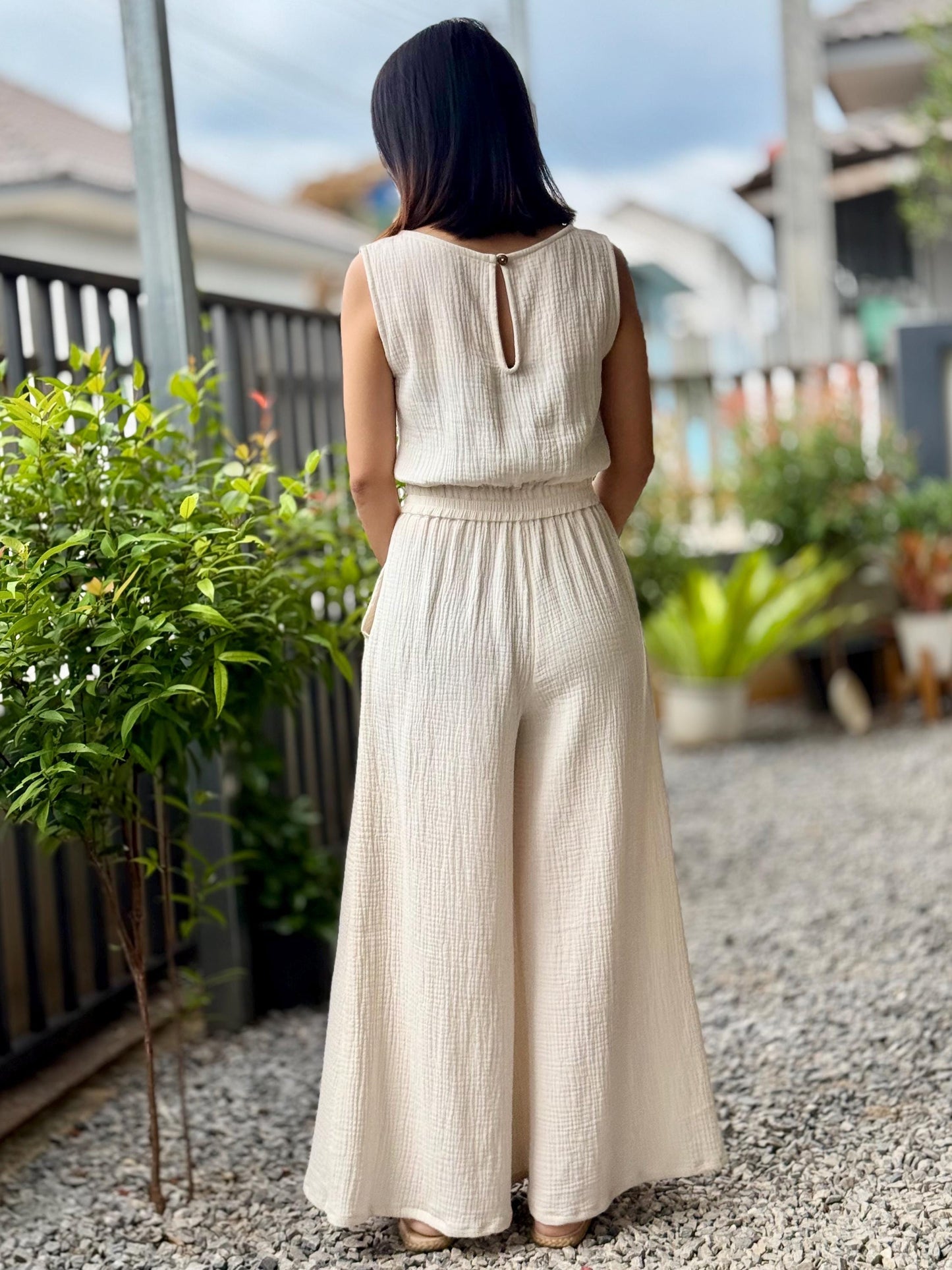 Sleeveless Jumpsuit in Double Cotton Gauze