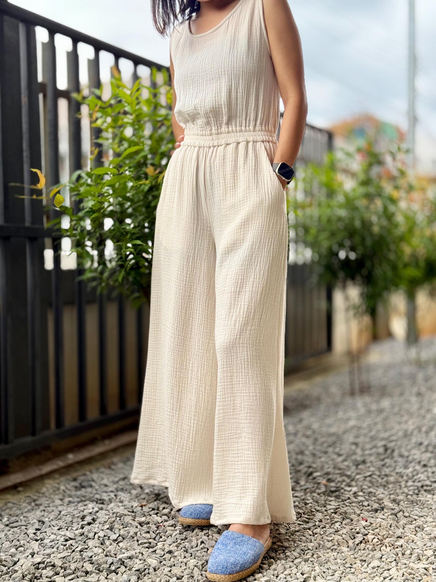 Sleeveless Jumpsuit in Double Cotton Gauze