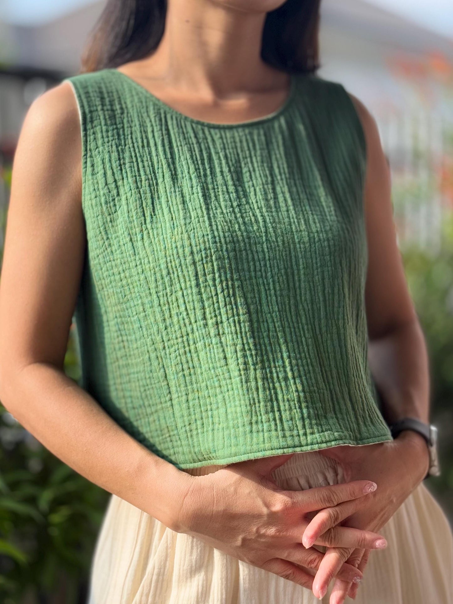 Women’s Double Gauze 2 Sided And Reversible (2 colors) Sleeveless Crop Top Tank Blouse