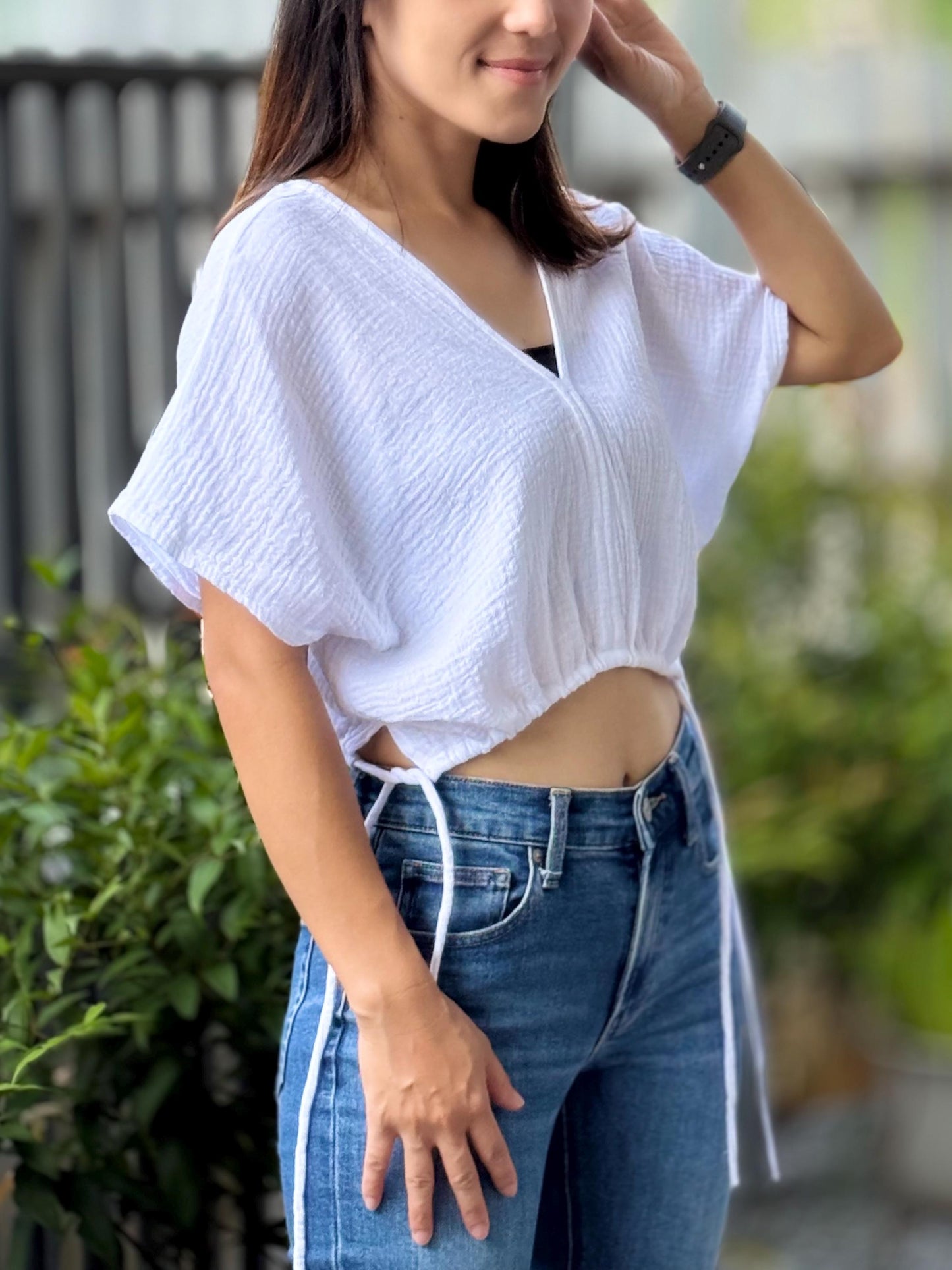 Muslin Double Gauze V-Neck Blouse with Adjustable Crop Top