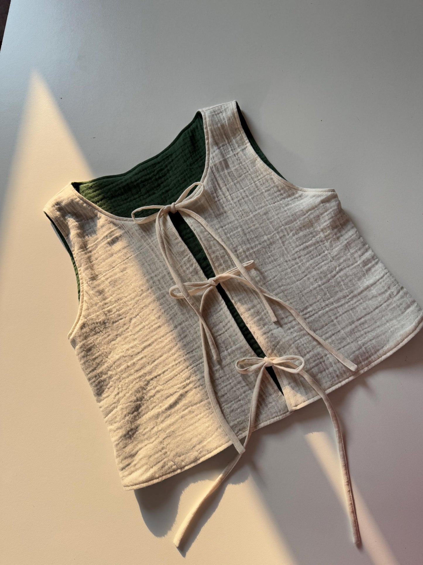 Women’s Double Gauze Sleeveless Reversible Crop Top Tank Blouse - 2 colors in 1