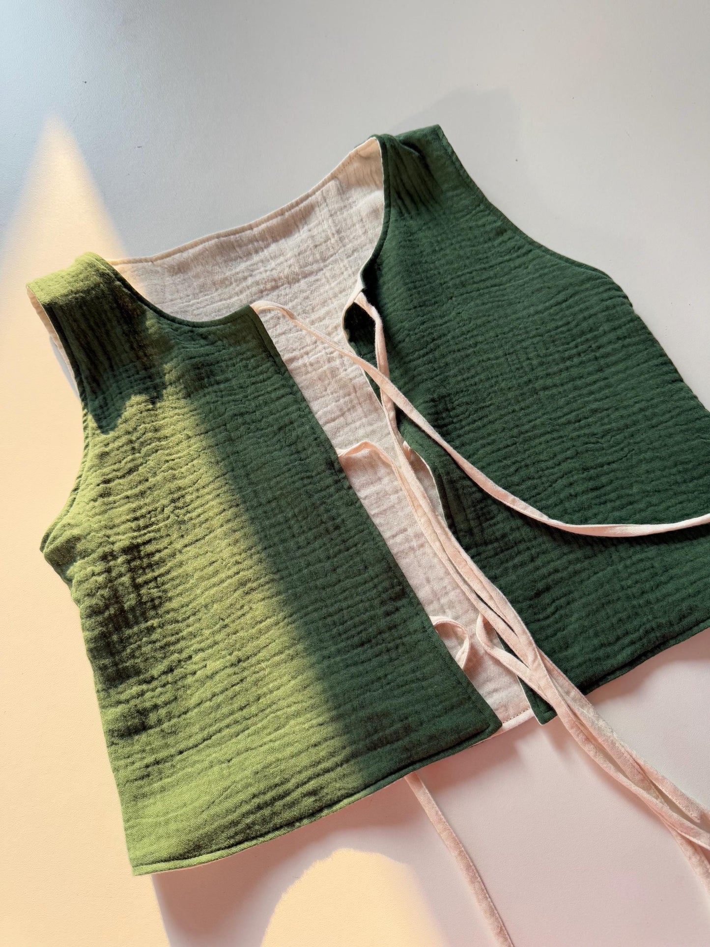 Women’s Double Gauze Sleeveless Reversible Crop Top Tank Blouse - 2 colors in 1