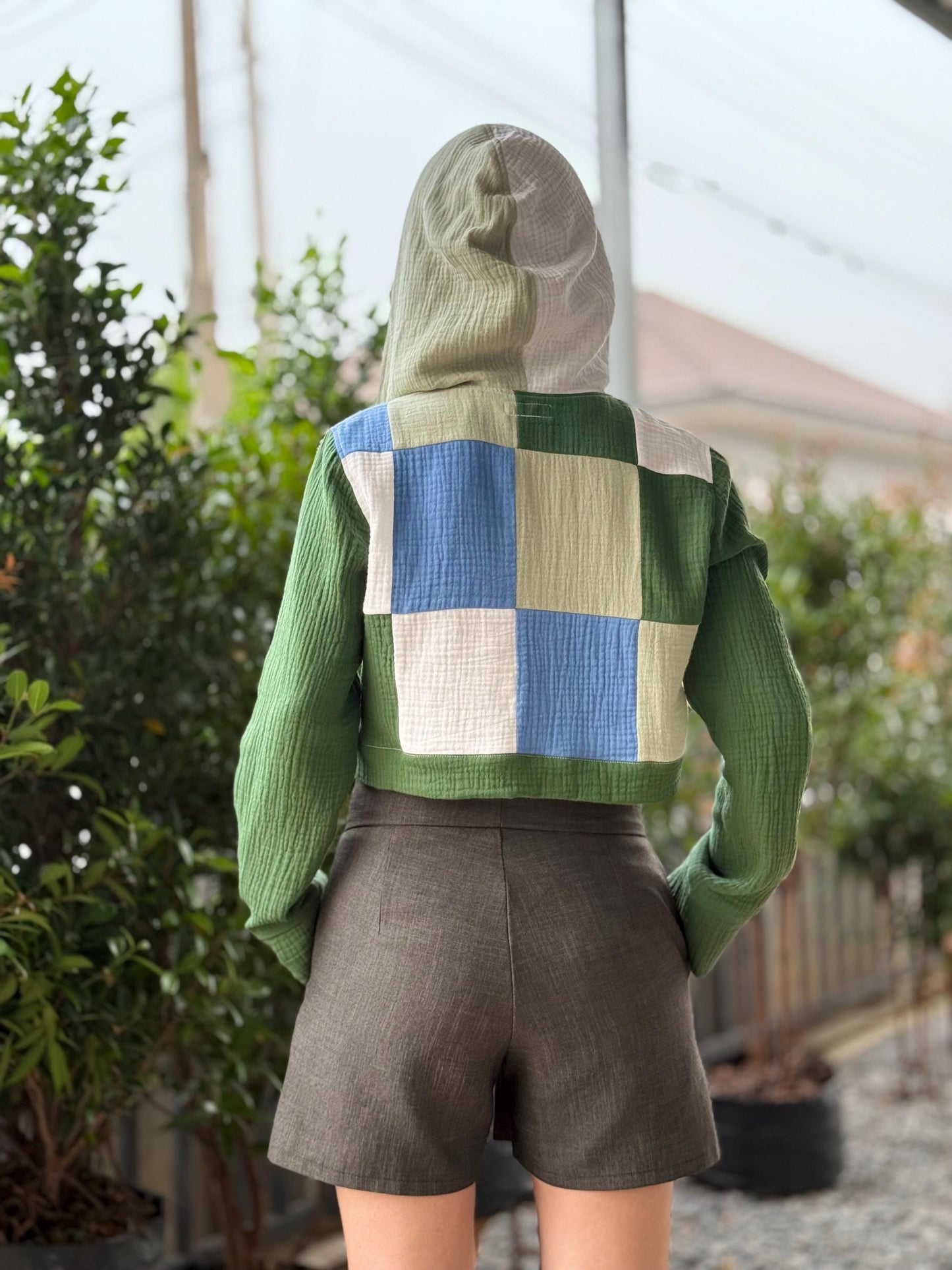 Green Breeze – Muslin Double Gauze Cropped Hoodie