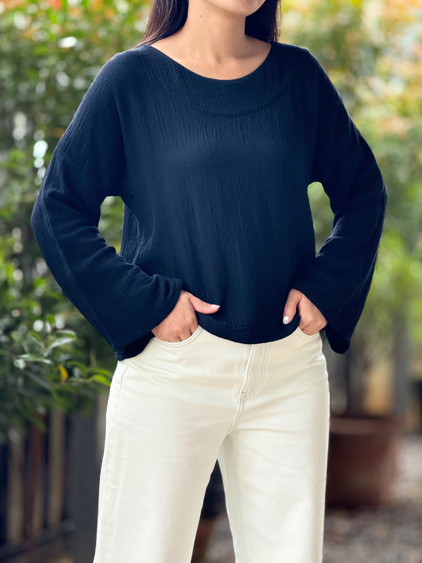 Double Gauze Scoop Neck Loose-Fitting Long-Sleeve Blouse