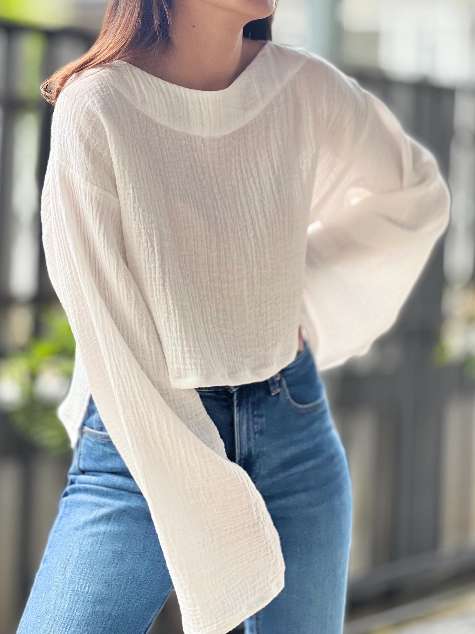 Double Gauze Wide Sleeve Front Crop Blouse