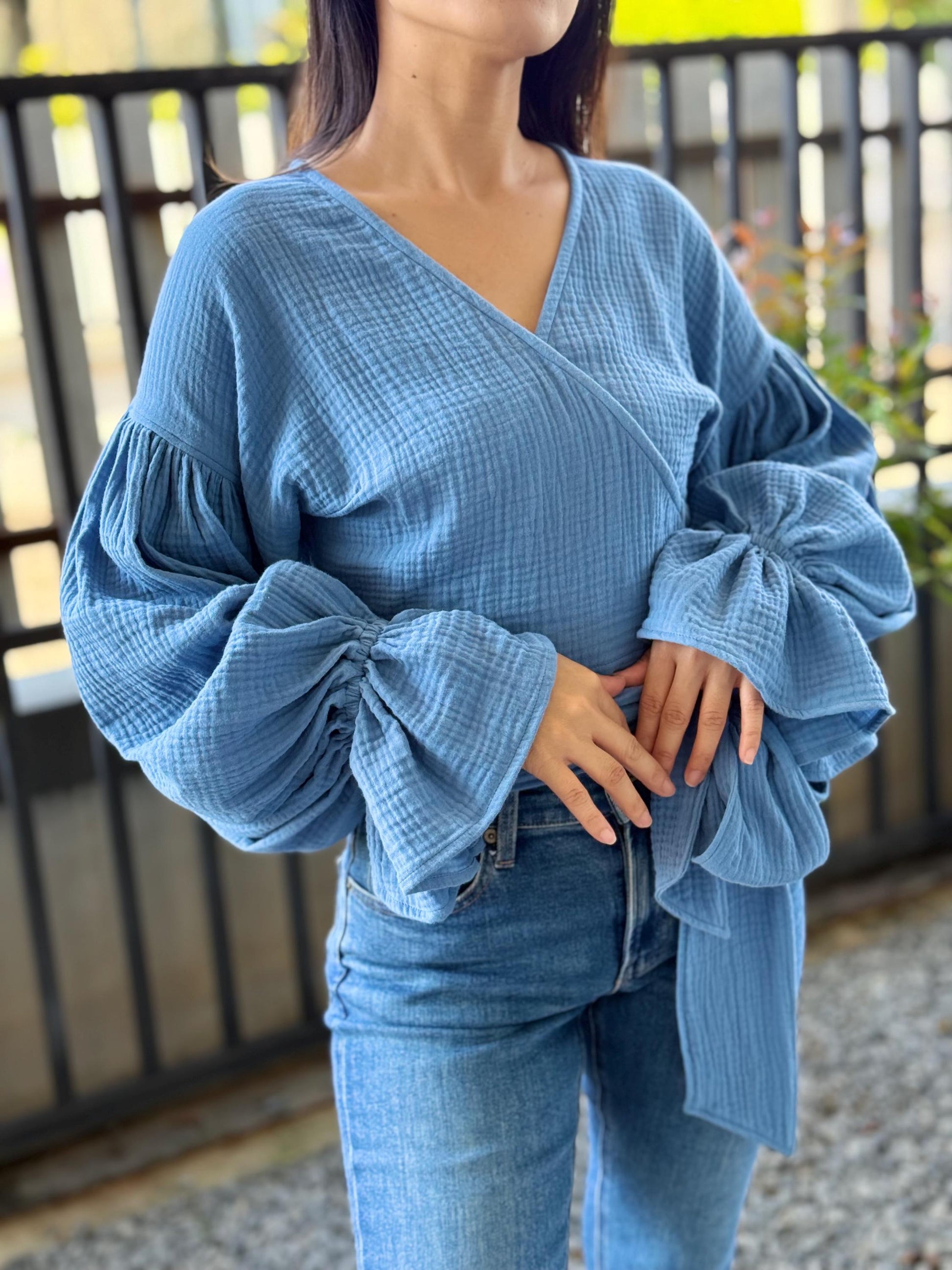 Double-Gauze Cotton Top with Puffy Sleeves and Adjustable Waist Tie