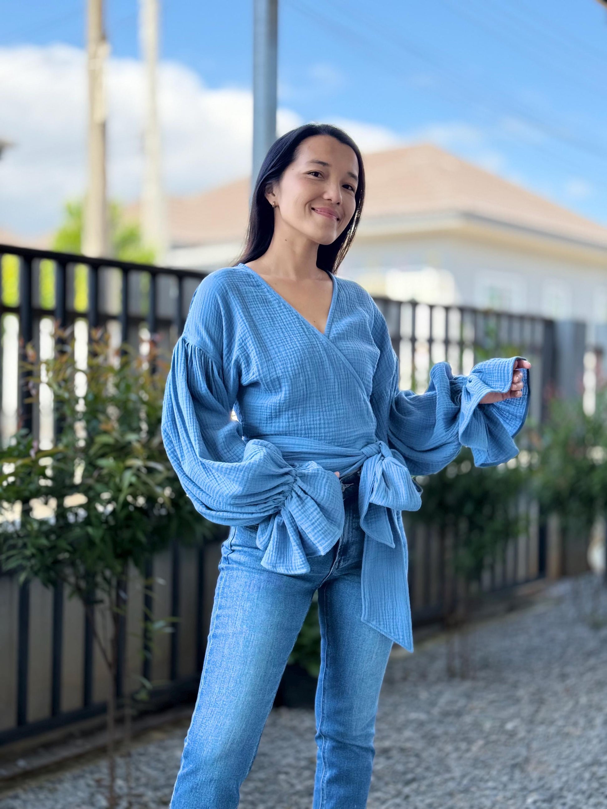 Double-Gauze Cotton Top with Puffy Sleeves and Adjustable Waist Tie