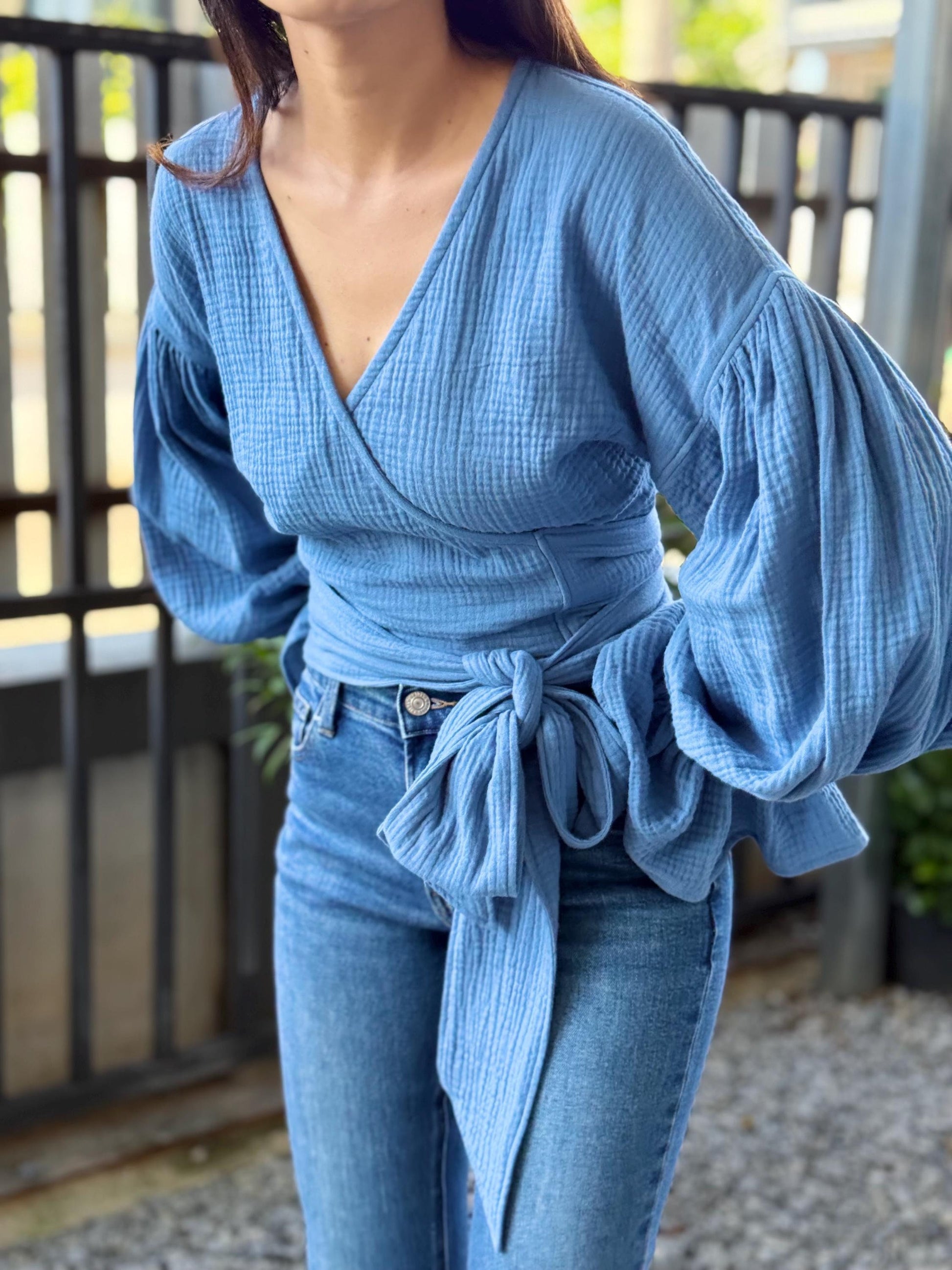 Double-Gauze Cotton Top with Puffy Sleeves and Adjustable Waist Tie