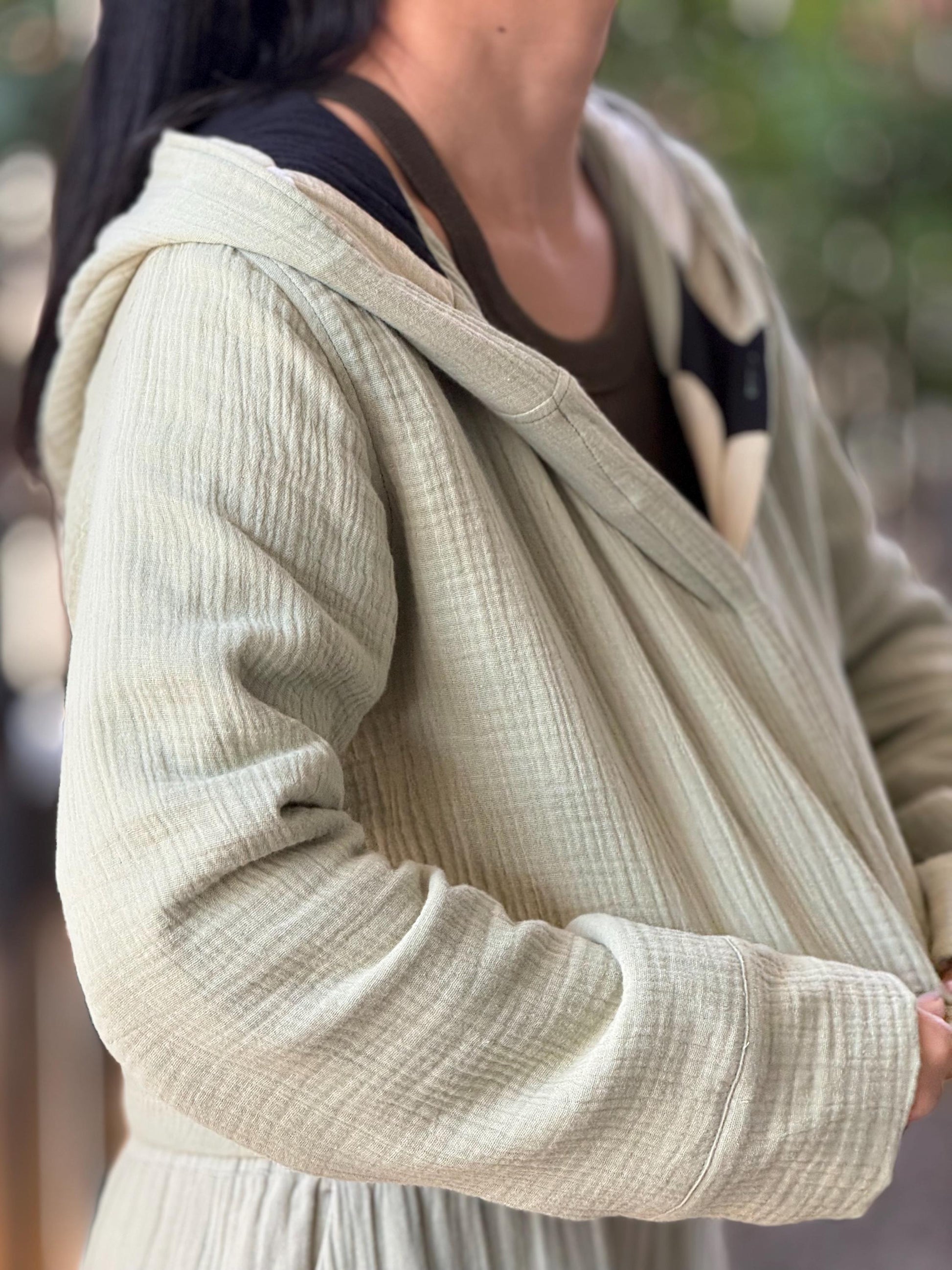 Green Breeze – Muslin Double Gauze Cropped Hoodie