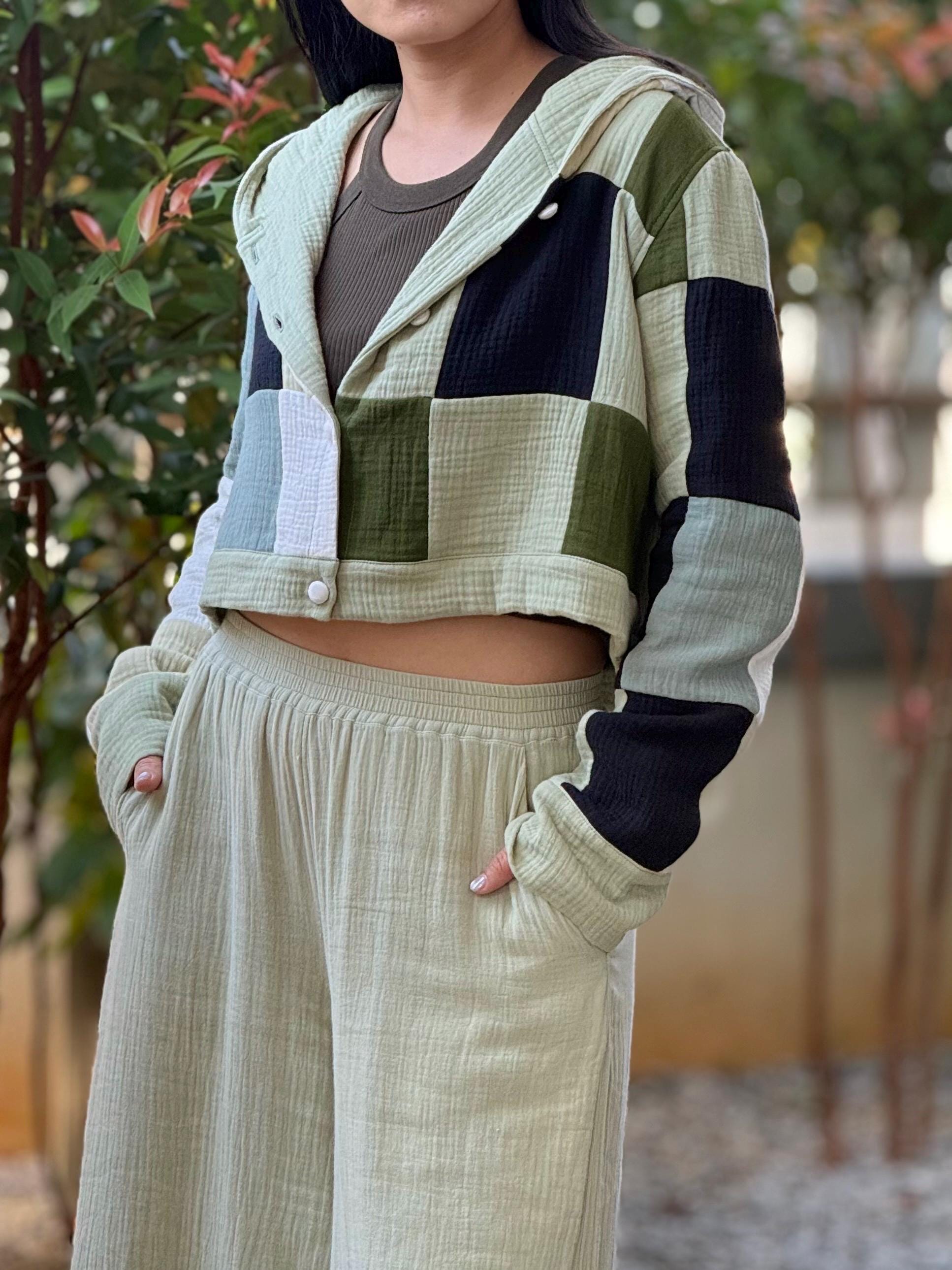 Green Breeze – Muslin Double Gauze Cropped Hoodie