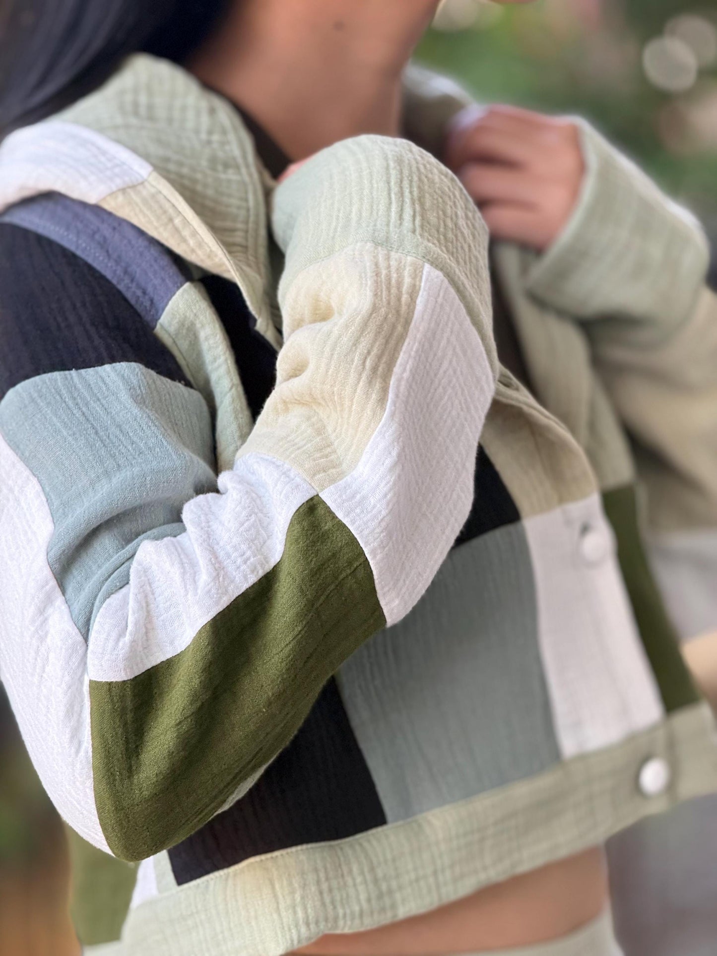 Green Breeze – Muslin Double Gauze Cropped Hoodie