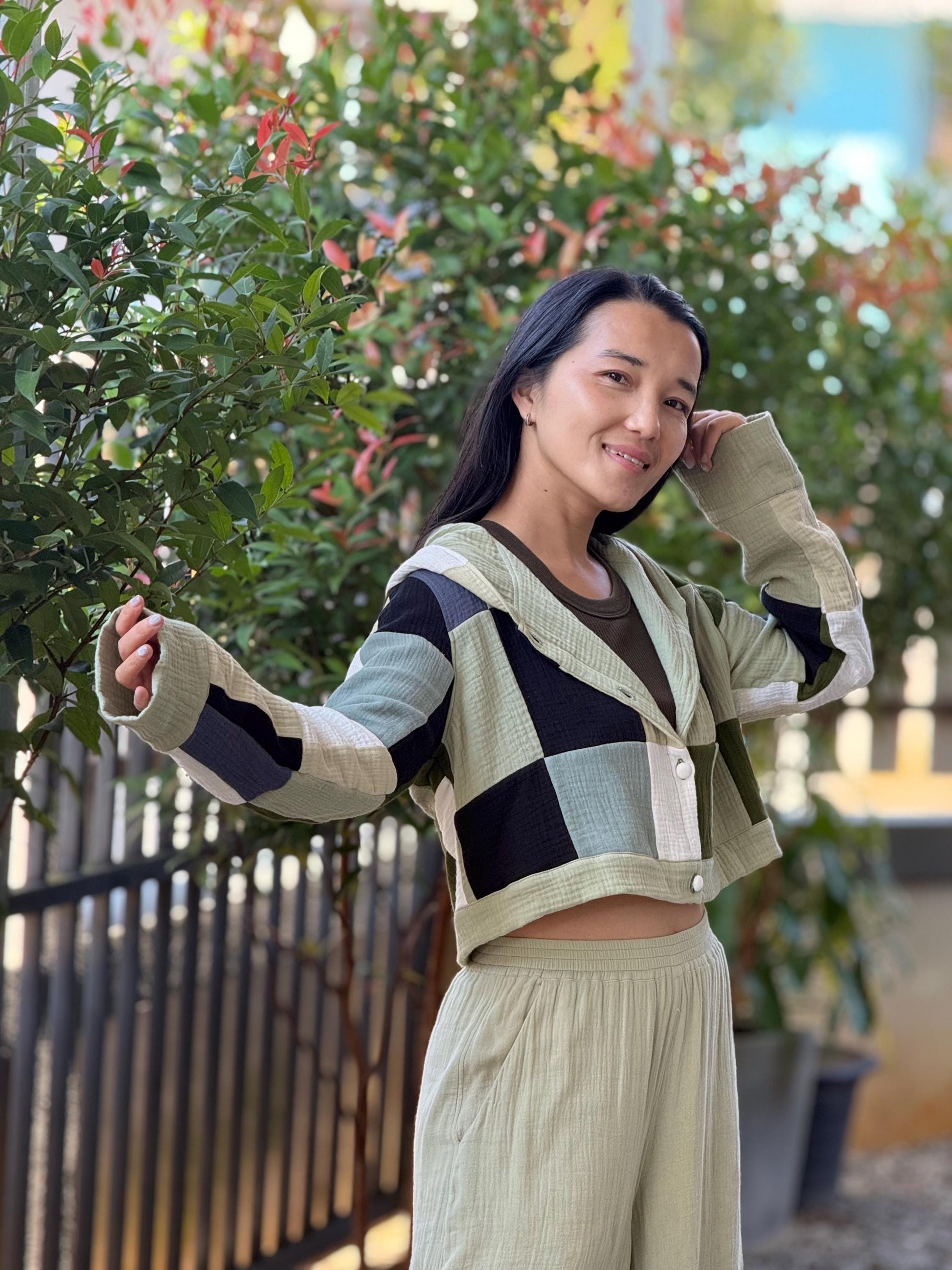 Green Breeze – Muslin Double Gauze Cropped Hoodie