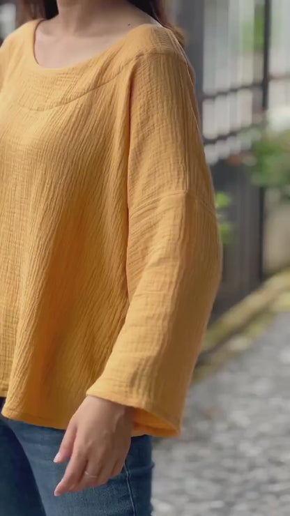 Double Gauze Scoop Neck Loose-Fitting Long-Sleeve Blouse